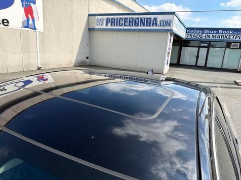 Used 2025 Honda Accord Touring image 9