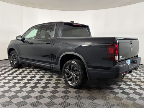 Used 2023 Honda Ridgeline Sport image 2
