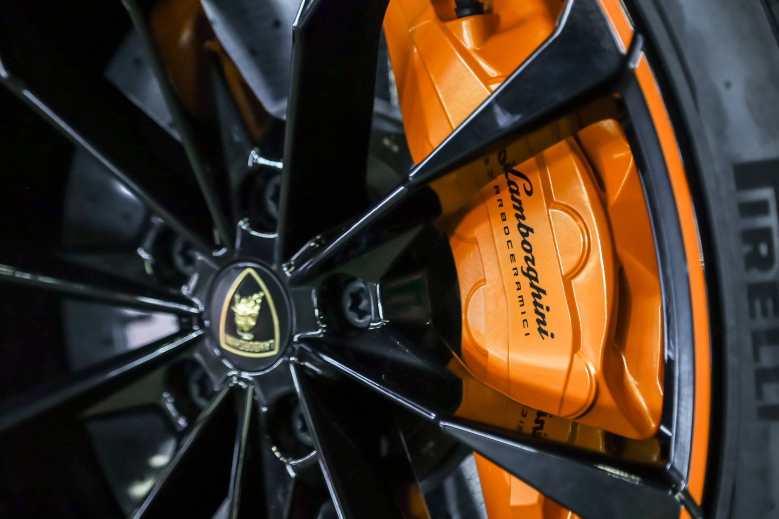Used 2022 Lamborghini Urus AWD/4WD image 17