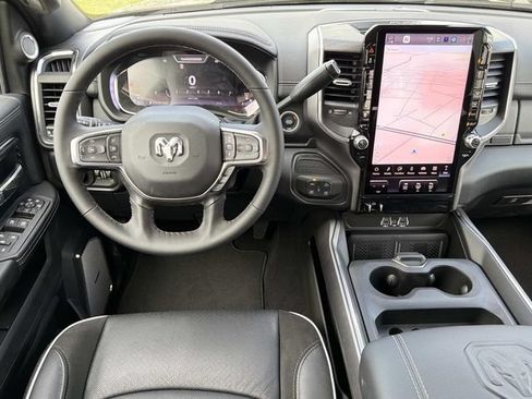 New 2026 RAM 2500 Laramie AWD/4WD image 29
