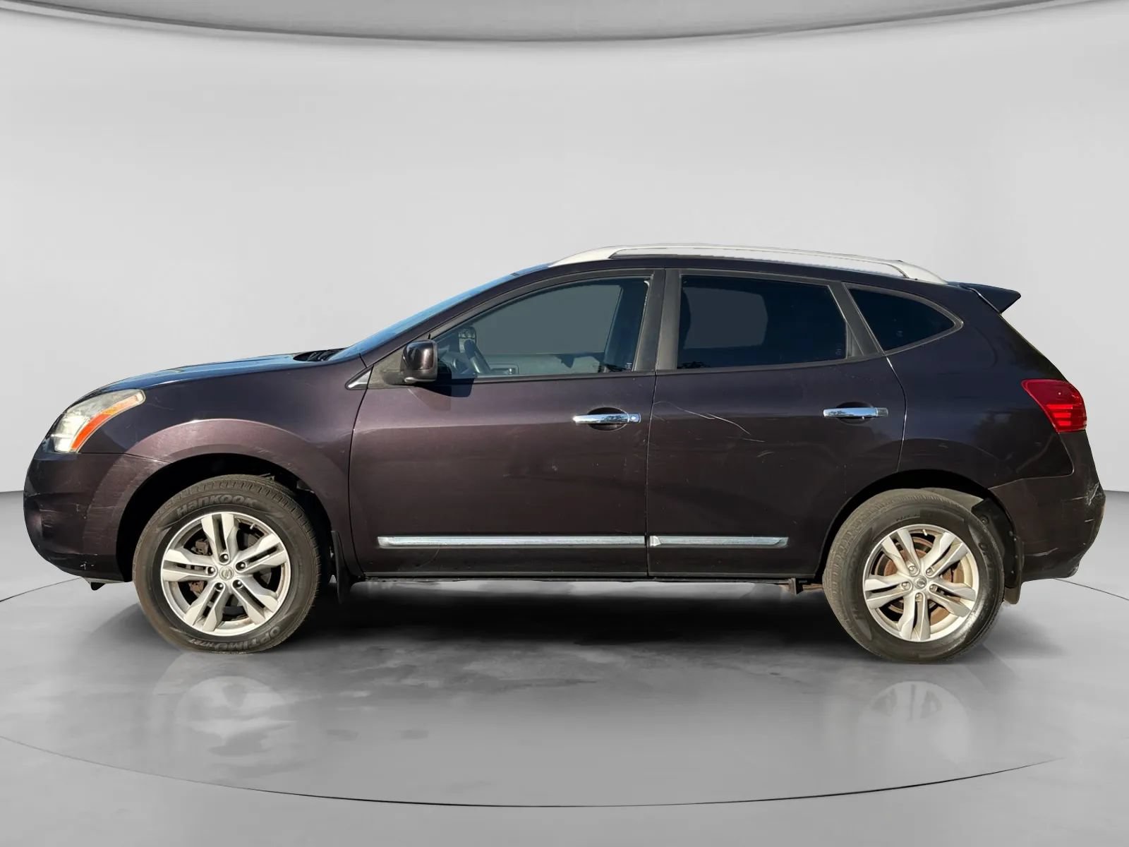 Used 2013 Nissan Rogue SV w/ Premium Pkg AWD/4WD image 2