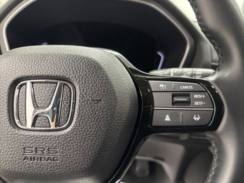 Certified 2025 Honda Pilot Touring image 32