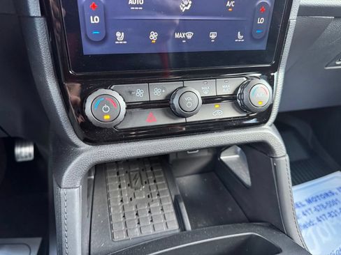 Used 2025 Ford Ranger Raptor AWD/4WD image 12