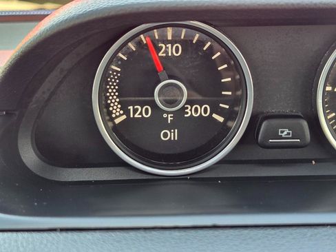 Used 2012 Volkswagen Beetle 2.0T image 24