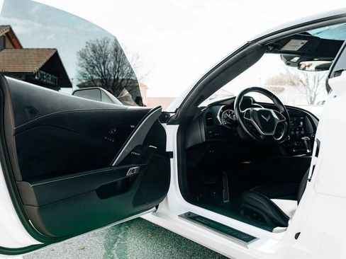 Used 2015 Chevrolet Corvette Stingray Coupe w/ 3LT Preferred Equipment Group image 16