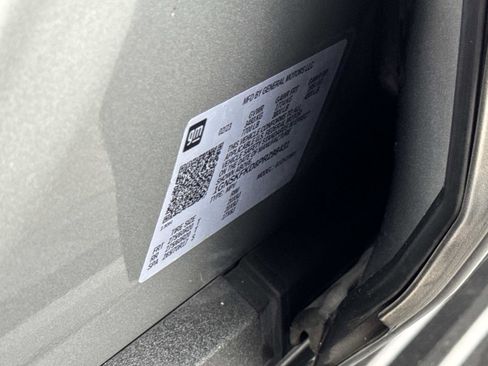 Certified 2023 Chevrolet Suburban Premier image 30