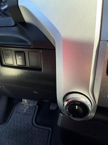 Used 2015 Toyota Tundra SR5 AWD/4WD image 15