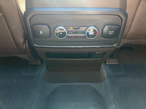 Used 2022 Ford Expedition King Ranch image 25