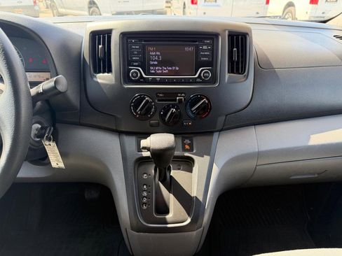 Used 2019 Nissan NV200 S image 32