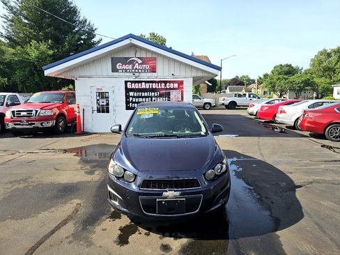 Used 2015 Chevrolet Sonic LS image 2