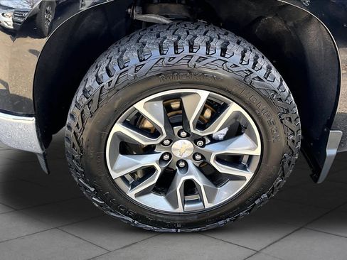Used 2022 Chevrolet Silverado 1500 LT image 11