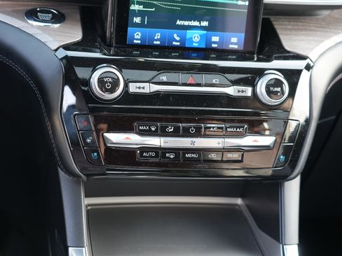 Used 2021 Ford Explorer Platinum w/ Equipment Group 601A image 27