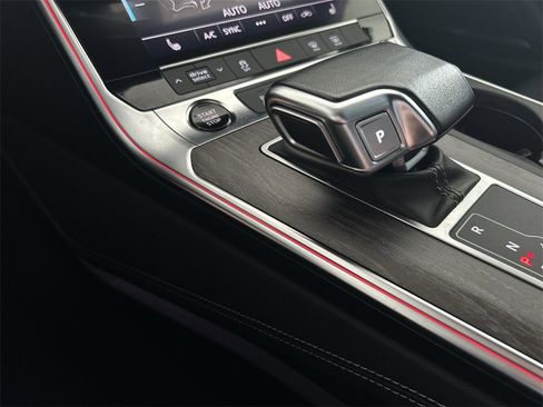 Used 2024 Audi A6 Premium Plus image 29