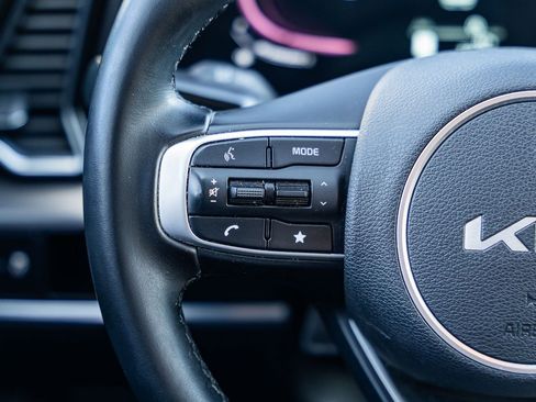 Used 2023 Kia Sportage EX image 25