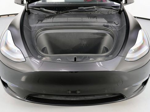 Used 2021 Tesla Model Y Performance image 8