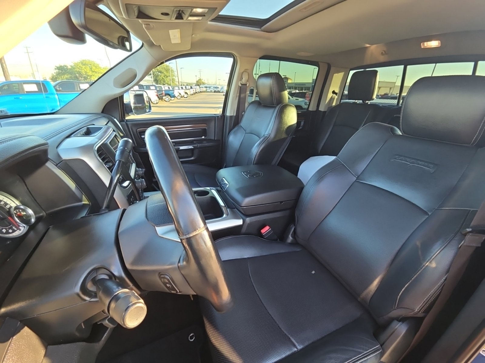 Used 2017 RAM 2500 Laramie w/ Convenience Group AWD/4WD image 10