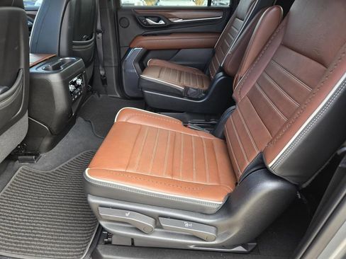 Used 2023 GMC Yukon XL Denali Ultimate image 22