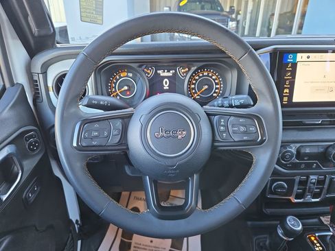 Used 2024 Jeep Wrangler Sport S image 19