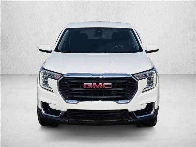 Used 2022 GMC Terrain SLE FWD image 2