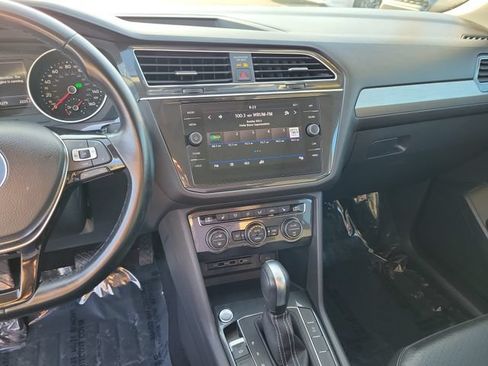 Used 2019 Volkswagen Tiguan SE w/ Panoramic Sunroof Package FWD image 23