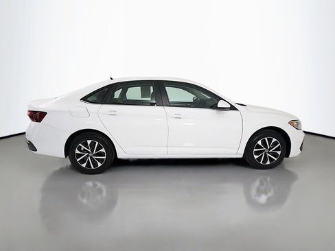 Used 2024 Volkswagen Jetta S image 8