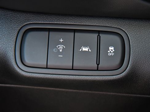 Used 2022 Hyundai Venue SE w/ Cargo Package FWD image 28