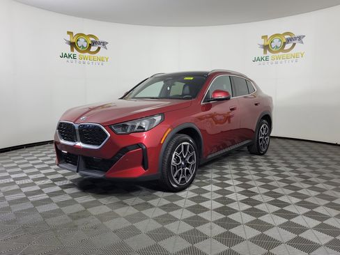 Certified 2025 BMW X2 xDrive28i w/ Premium Package image 3