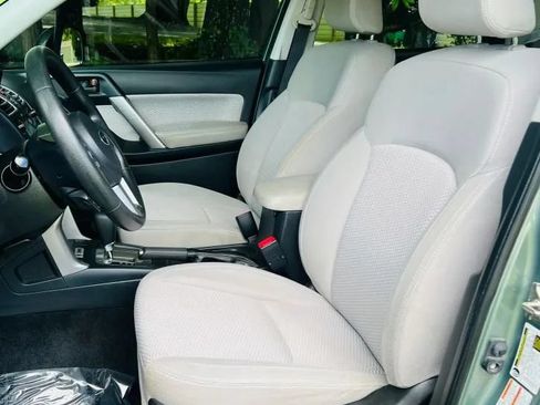 Used 2017 Subaru Forester 2.5i Premium AWD/4WD image 10