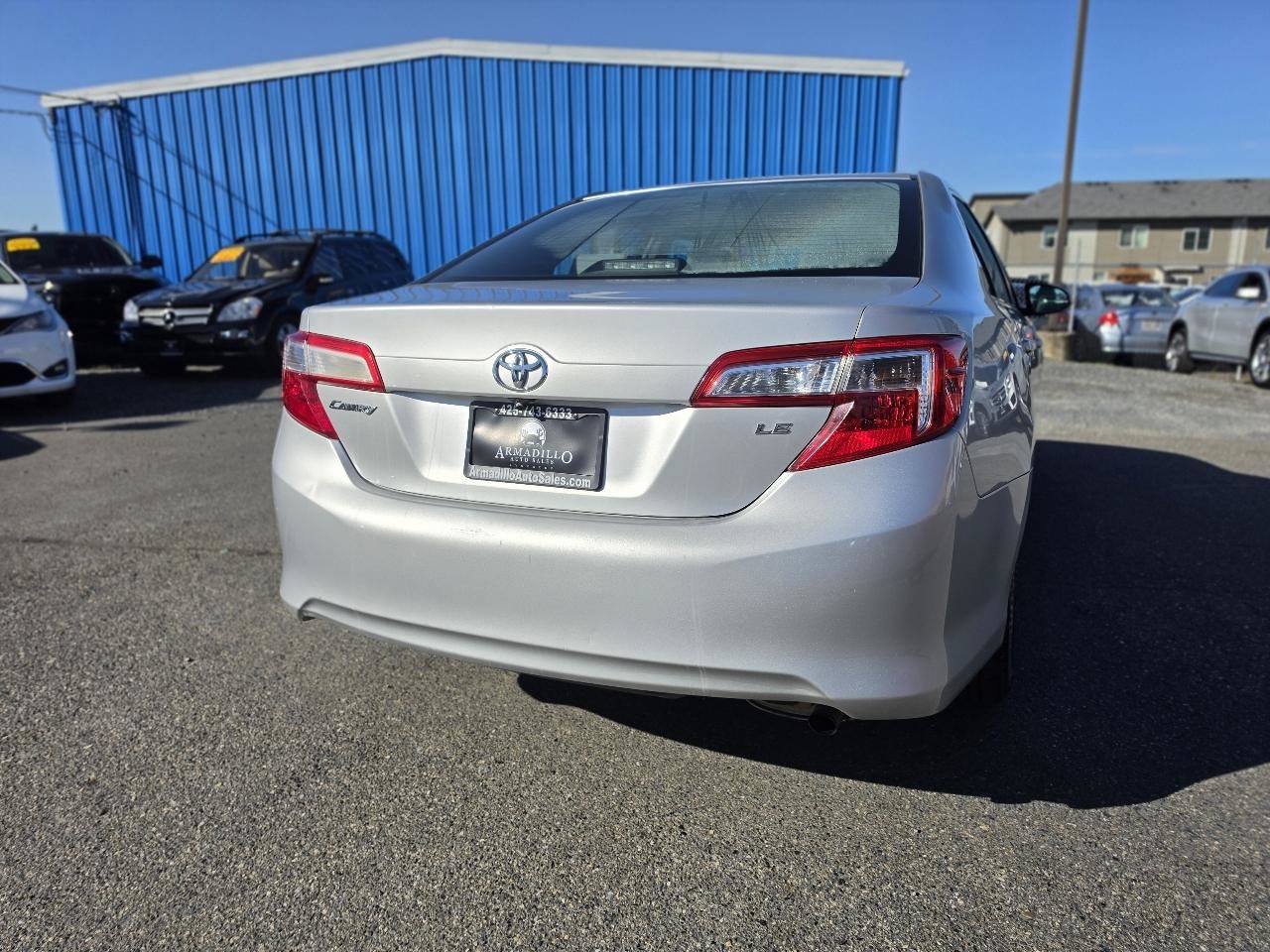 Used 2012 Toyota Camry LE FWD image 7