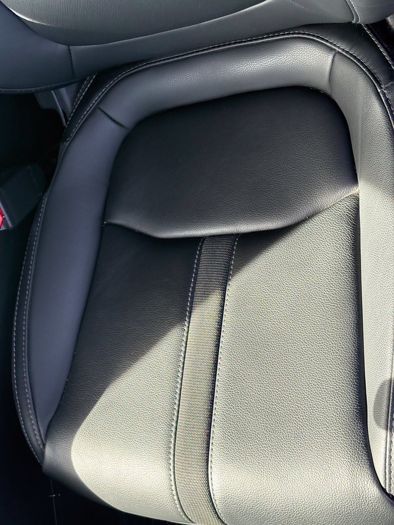 Used 2025 Honda Pilot EX-L image 12