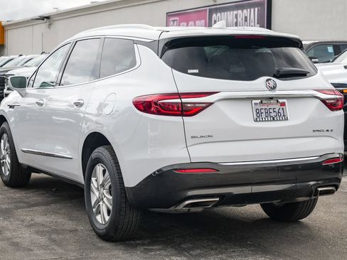 Used 2018 Buick Enclave Essence image 6
