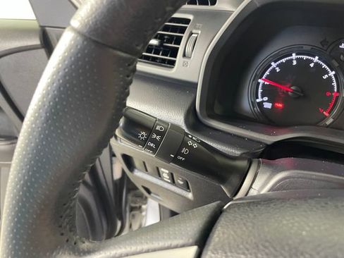 Used 2022 Toyota 4Runner SR5 AWD/4WD image 14