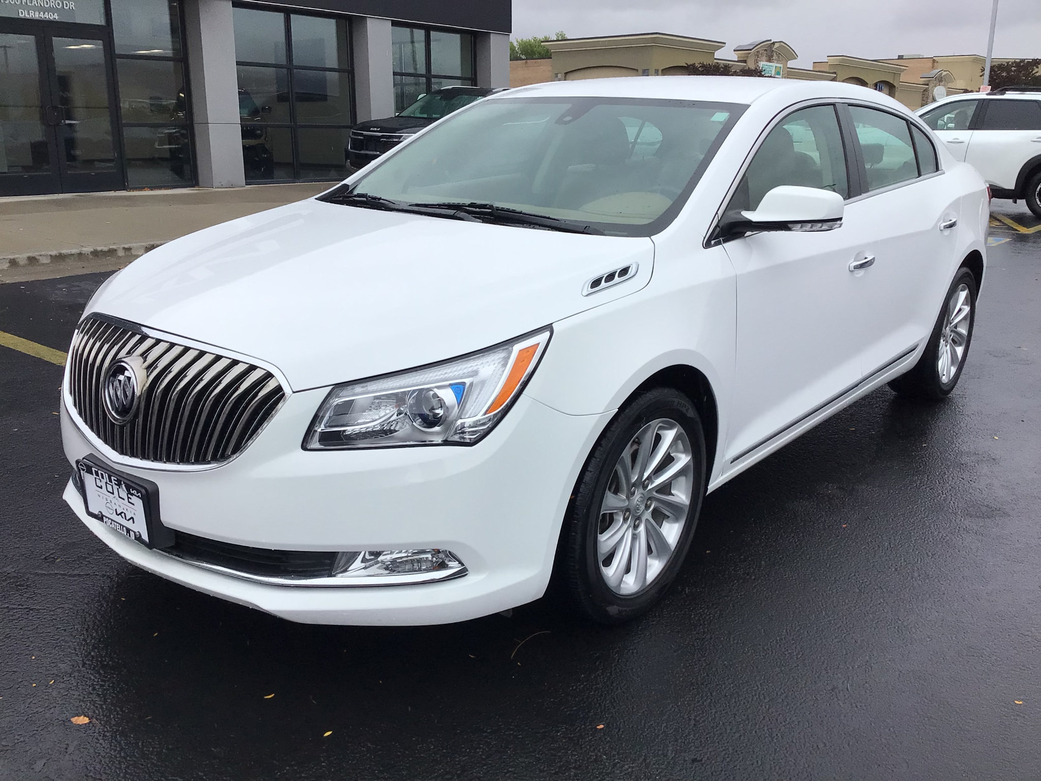 Used 2014 Buick LaCrosse Leather FWD image 2