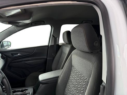 Used 2024 Chevrolet Equinox LT image 10