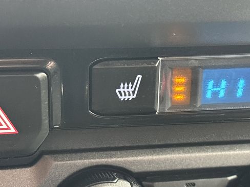 Used 2017 Toyota Tacoma TRD Off-Road image 28