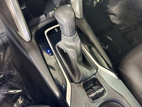 Used 2024 Toyota Corolla Cross LE FWD image 17