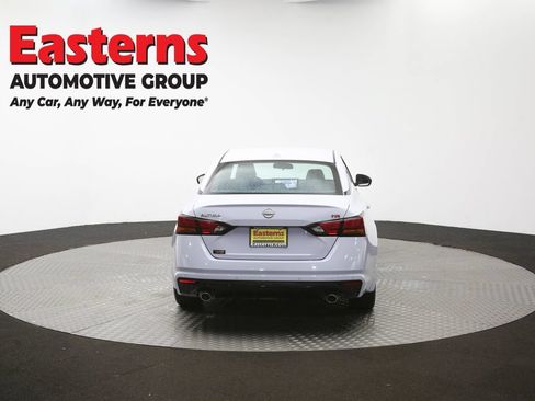 Used 2025 Nissan Altima 2.5 SR w/ SR Premium Package FWD image 37