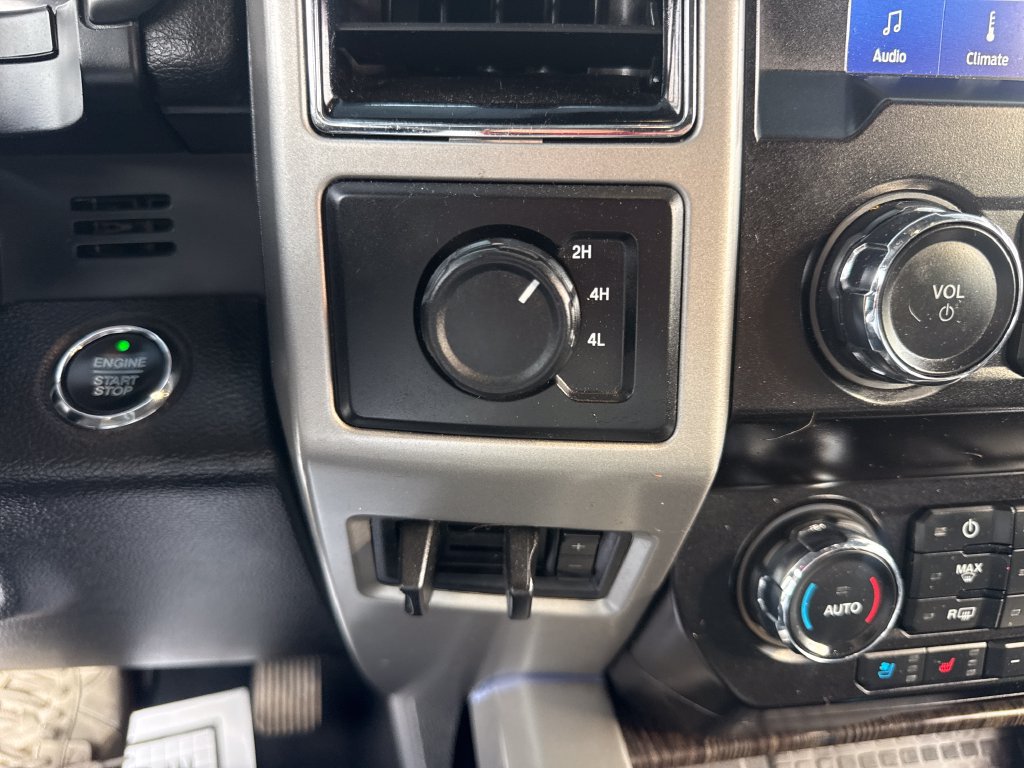 Used 2021 Ford F350 Lariat w/ Lariat Ultimate Package AWD/4WD image 45