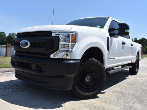 Used 2022 Ford F250 XL w/ Power Equipment Group AWD/4WD image 5