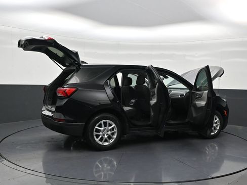 Used 2023 Chevrolet Equinox LS FWD image 31