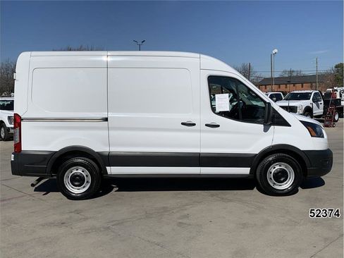 Used 2023 Ford Transit 150 Medium Roof image 5