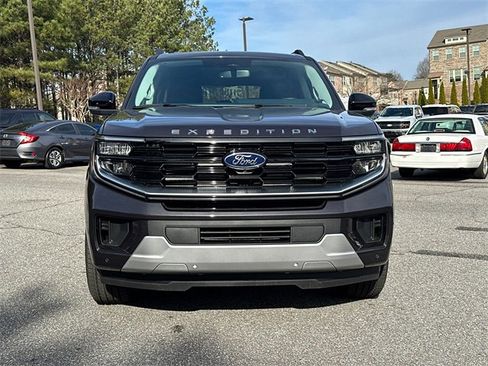 New 2026 Ford Expedition Max Platinum w/ Driver's Package image 10