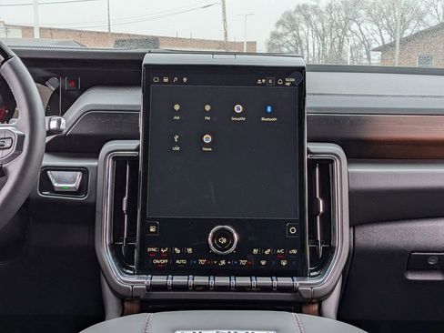 New 2026 GMC Yukon XL Denali w/ Denali Reserve Package image 30