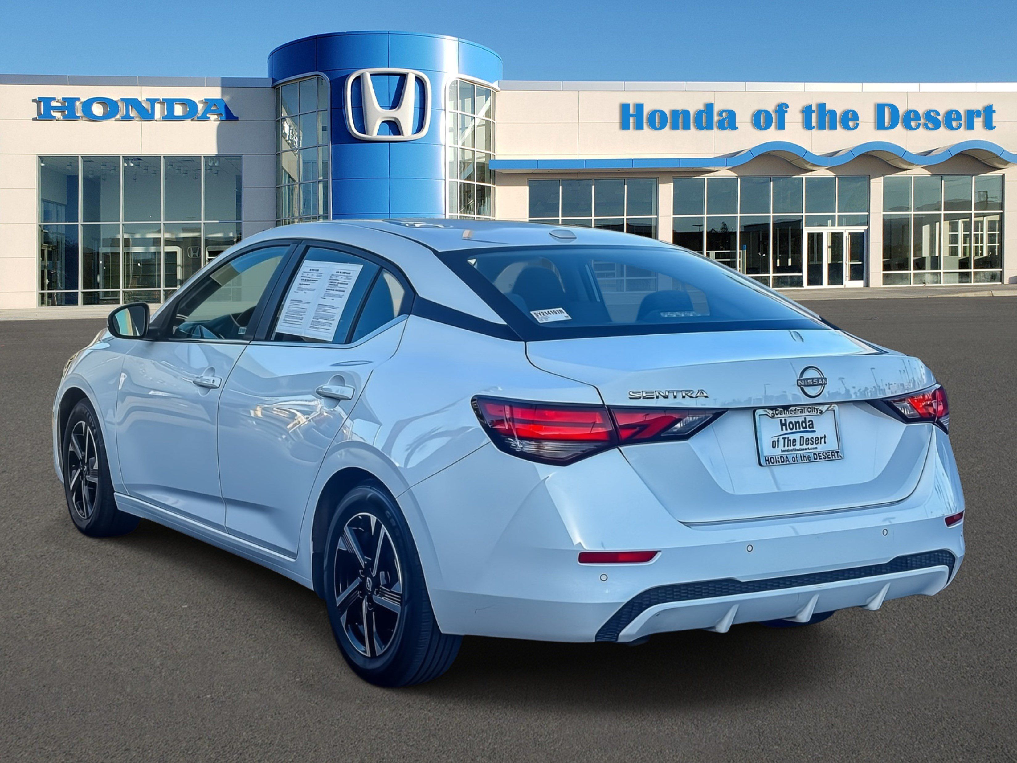 Used 2025 Nissan Sentra SV FWD image 5