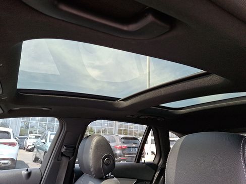 Used 2020 Mercedes-Benz GLC 300 4MATIC image 15