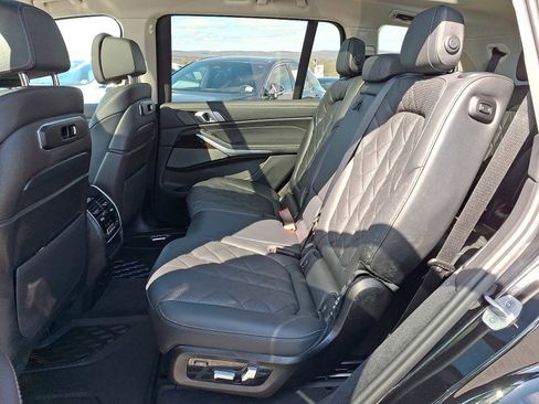 Used 2026 BMW X7 xDrive40i image 8