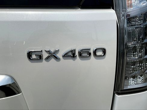 Used 2023 Lexus GX 460 Premium w/ Premium Package AWD/4WD image 34