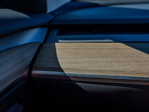 Used 2023 Tesla Model 3 Performance image 8