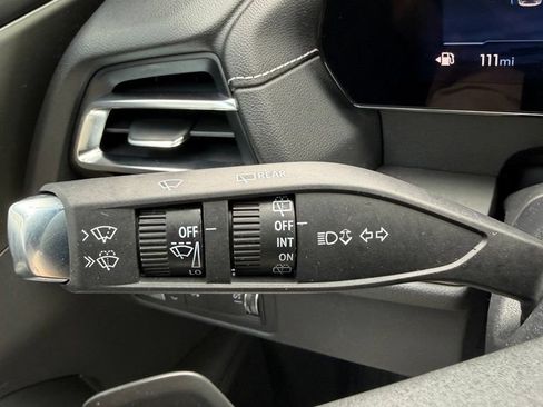 Certified 2025 Chevrolet Traverse LT FWD image 27