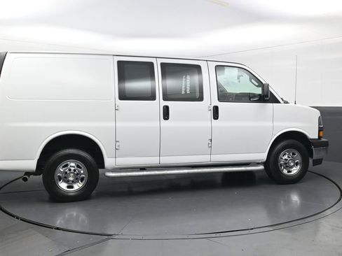 Used 2024 Chevrolet Express 2500 w/ Driver Convenience Package image 9